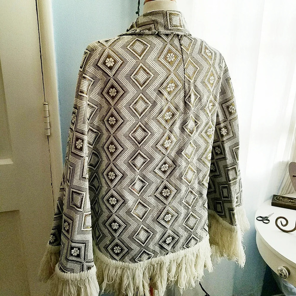 Poncho / Cream & Gold / Fringe / Fits up to Large - Picture 7 of 8